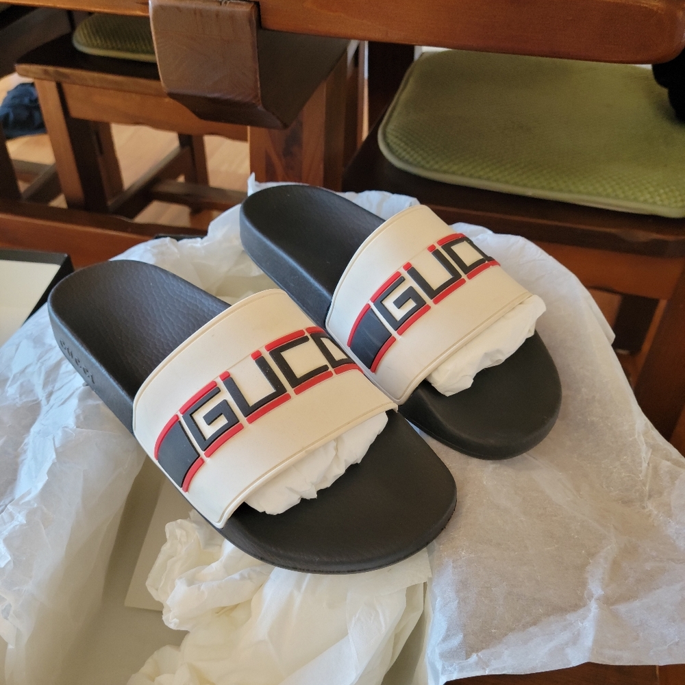 Gucci slides